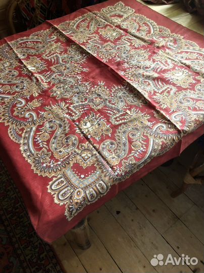 Шерстяные старинные платки