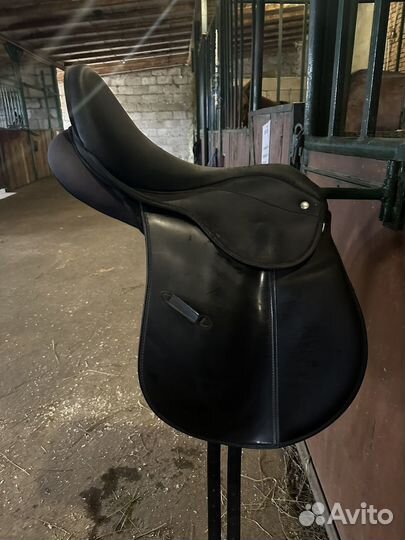 Седло для лошади