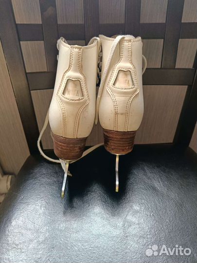 Фигурные коньки wifa 31