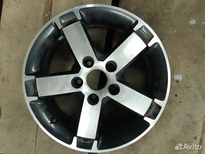 Продам один литой диск для Ford Focus R15