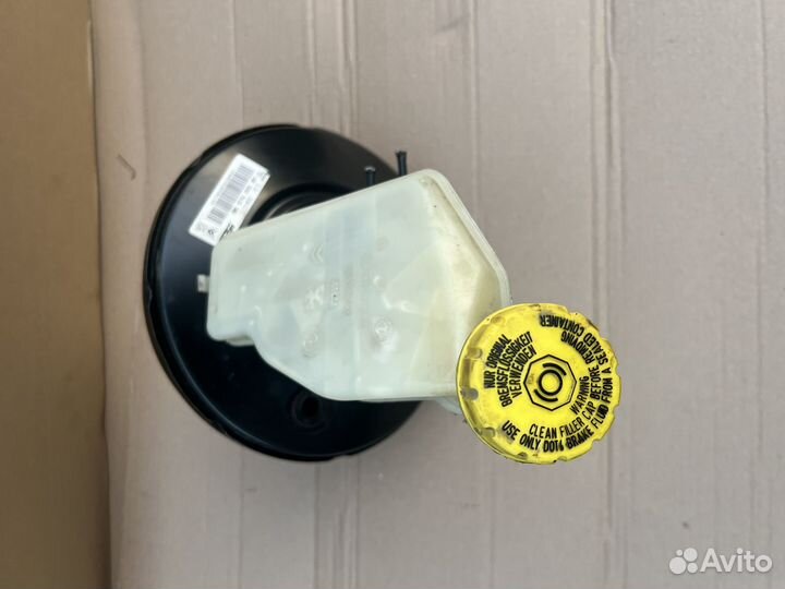 Ваккумный усилитель тормозов Peugeot 207