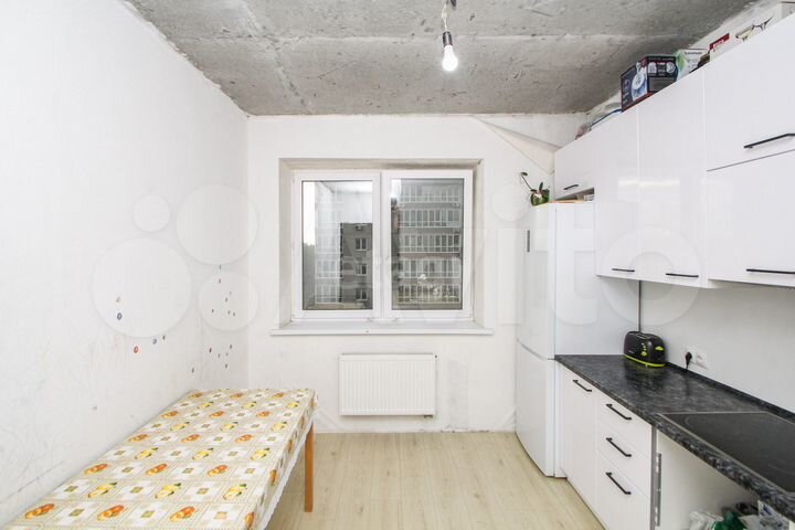 2-к. квартира, 58 м², 8/17 эт.