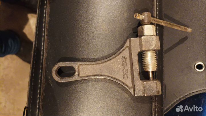 Приспособление для ремонта цепи мотоцикла