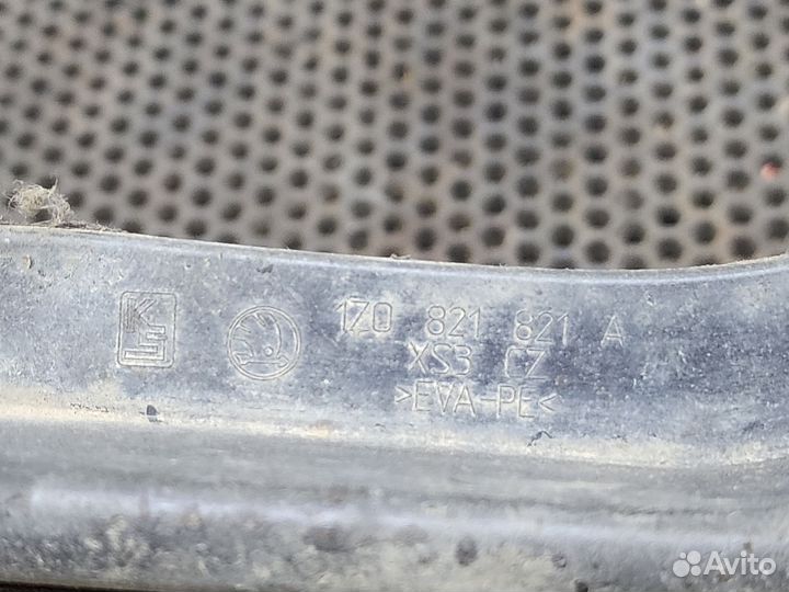 Брызговик задний левый Skoda Octavia A5 FL