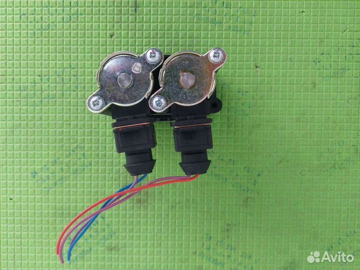 Блок клапанов пневмоподвески BMW Х5 Е53