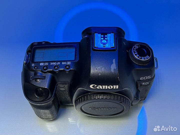 Зеркальный фотоаппарат Canon EOS 5D Mark II