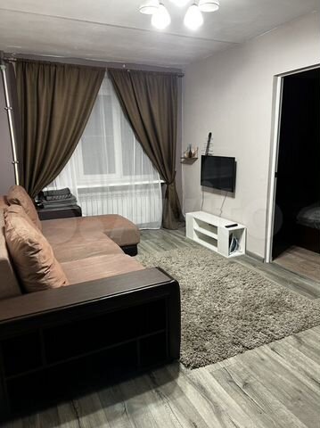 2-к. квартира, 37 м², 1/5 эт.