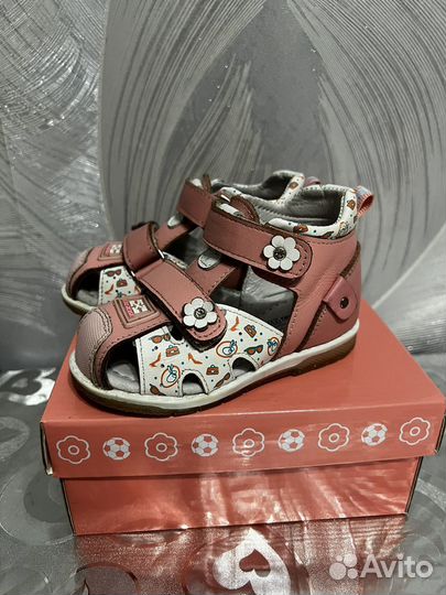 Сандалии для девочки