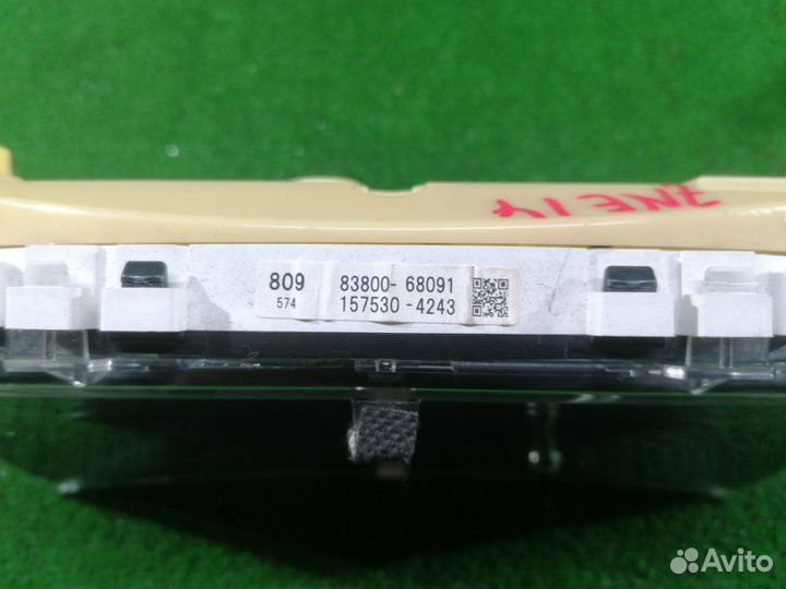 Панель приборов Toyota Wish ZNE14 1ZZ-FE 2006