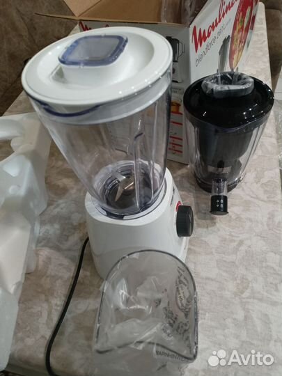 Кухонный комбайн блендер