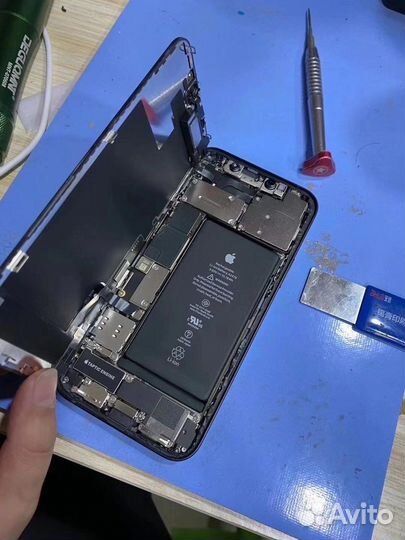 Ремонт iPhone, смартфонов, ноутбуков