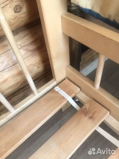 Детская кроватка с матрасом