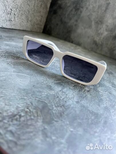 Tiffany очки солнечные черные и белые