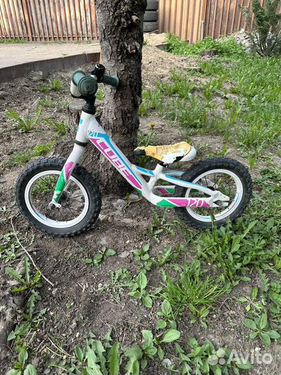 Беговел cube 120 бу