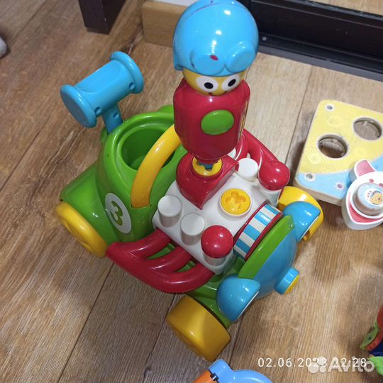 Детские развивающие игрушки