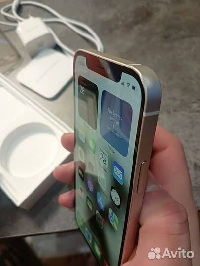 iPhone 12, 64 ГБ