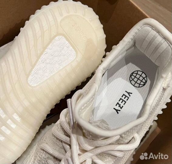 Кроссовки Adidas Yeezy Boost 350 V2 Bone белые