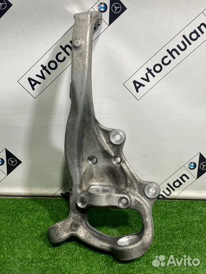 Кулак поворотный передний правый Mercedes-Benz