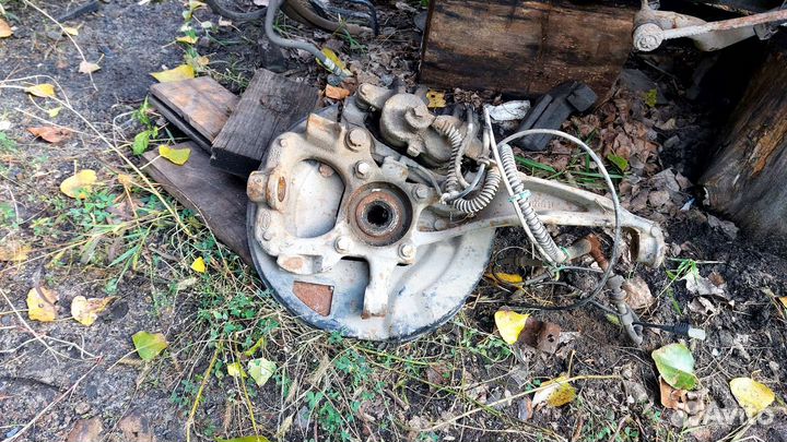 Поворотный кулак Land Rover Discovery 3