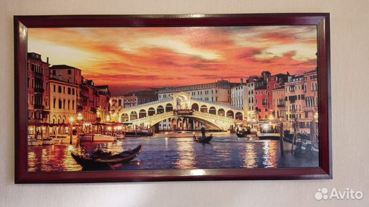 Картина и ключница