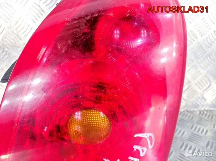 Фонарь задний правый Nissan Primera P12E Хетчбэк