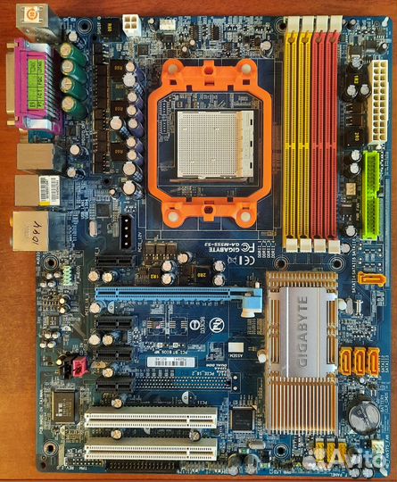Материнская плата Gigabyte GA-M55S-S3 + озу 512MB