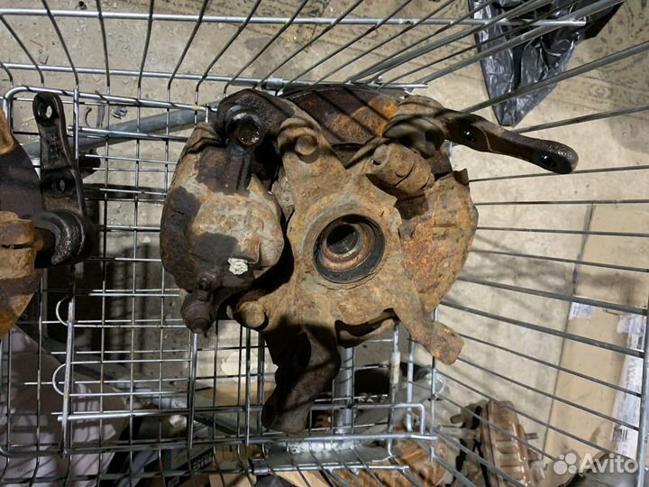 Кулак поворотный,цапфа киа спектра