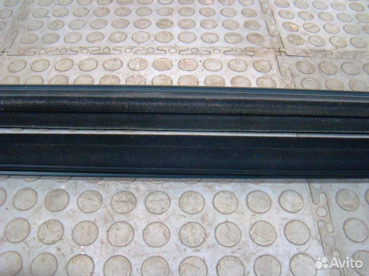 KIA Sportage 3 Накладка стекла заднего левого