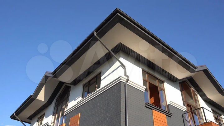 Коттедж 400 м² на участке 14 сот.