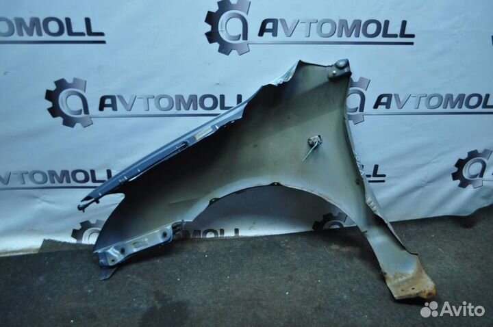 Крыло переднее правое toyota corolla ZZE120