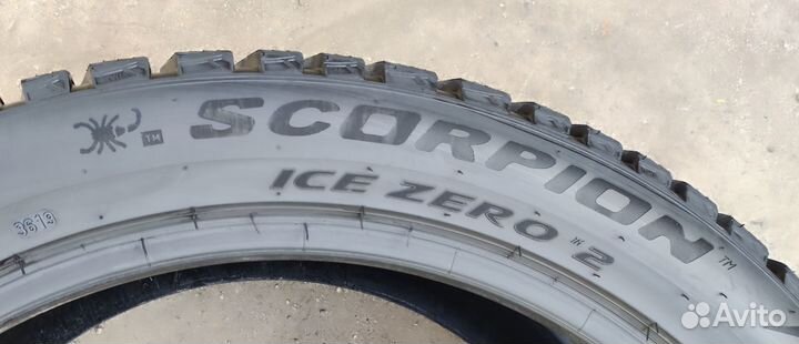 Pirelli Scorpion Ice Zero 2 285/40 R22