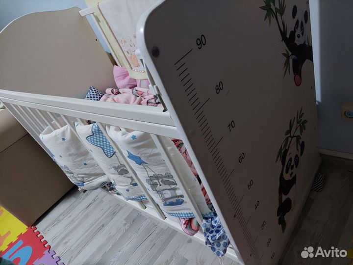 Детская кроватка с маятником + матрас