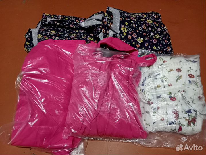 Детские книги канцелярия игрушки вещи одежда