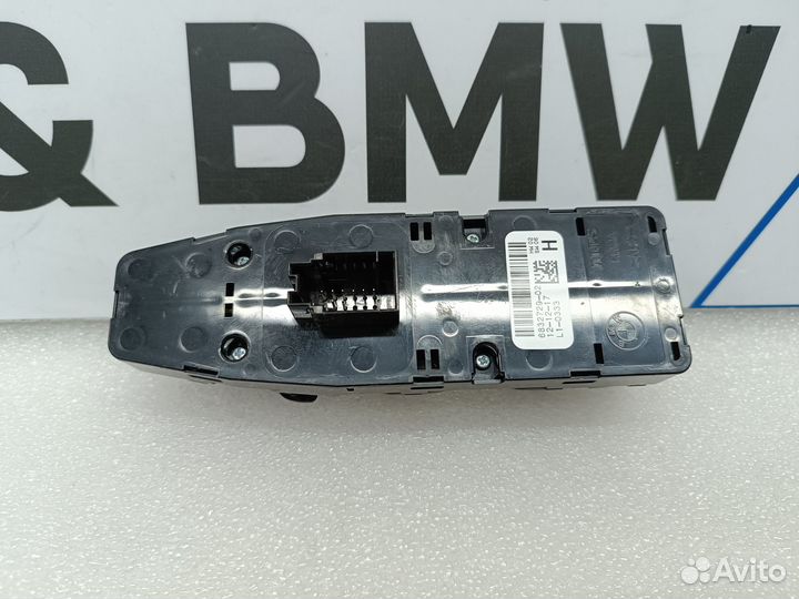 Кнопка стеклоподъемника задняя правая BMW 5 G30