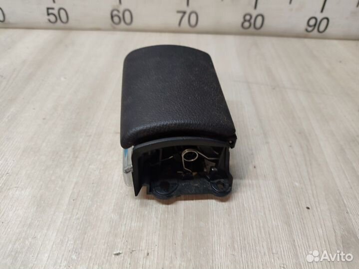 Б/У Пепельница задняя в дверь левая Mercede#001