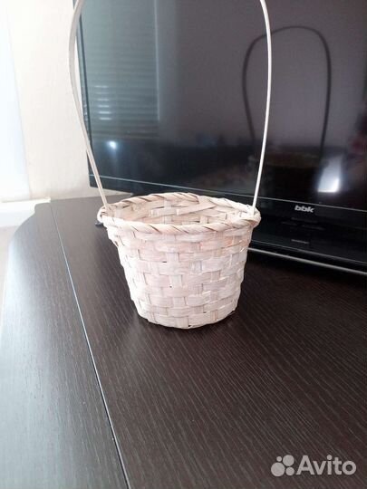 Корзина плетеная