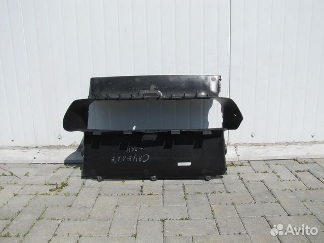 Porsche Cayenne 958 воздуховод центральный