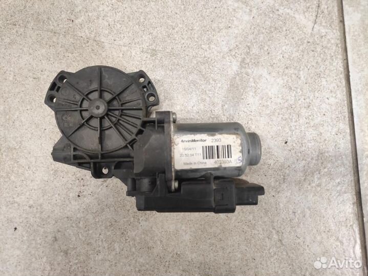 Моторчик стеклоподъемника Kia Ceed 2 JD 2012-2018