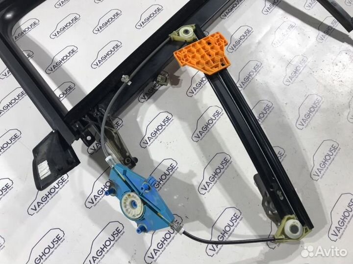 Стеклоподъемник задний левый Audi A4 B6 8E 2004