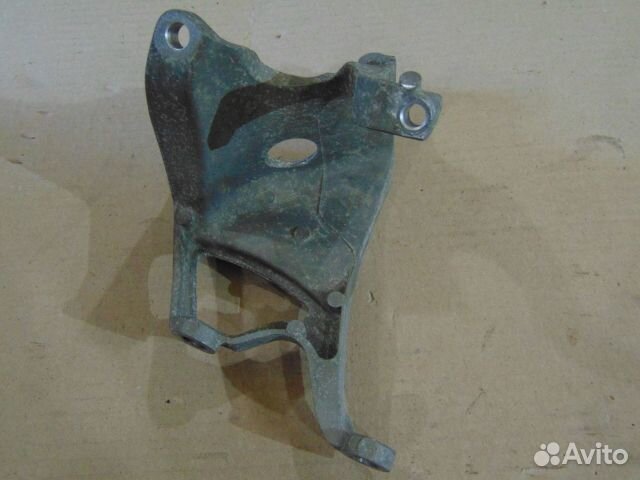 Кронштейн двигателя Audi A8 D3 BVJ