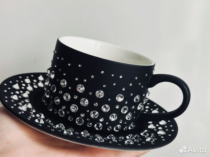 Инкрустация стразами