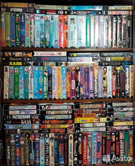 Видеокассеты разные