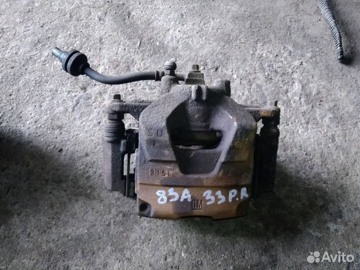 Суппорт тормозной передний правый на Opel Astra J