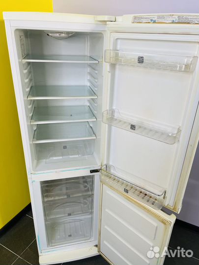 Холодильник узкий Samsung