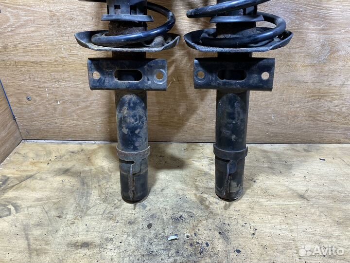 Комплект передних стоек Skoda Fabia 1 ST212