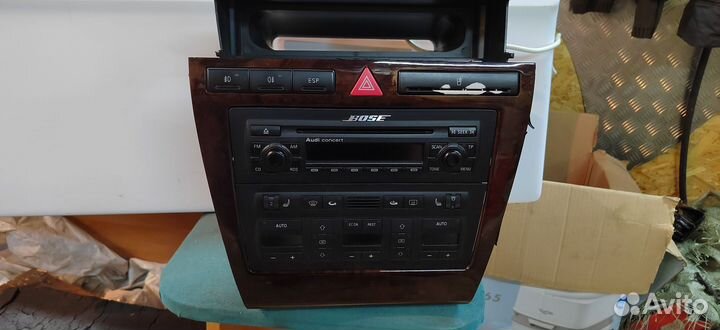 Консоль ауди A8 D2