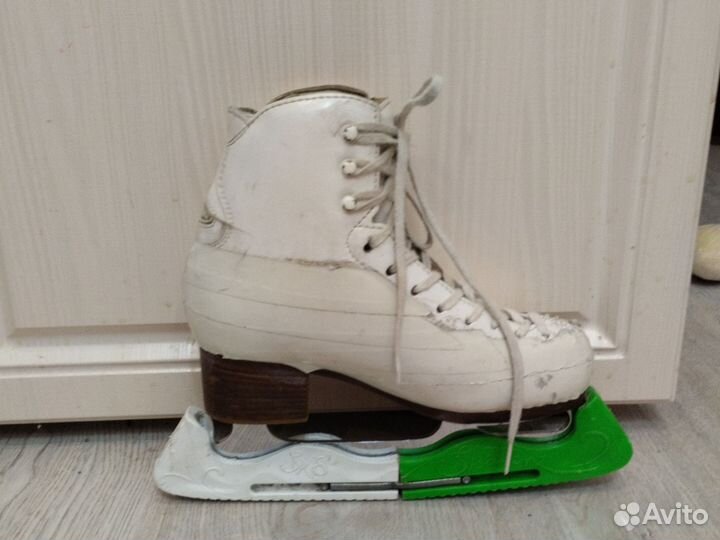 Фигурные коньки risport 255