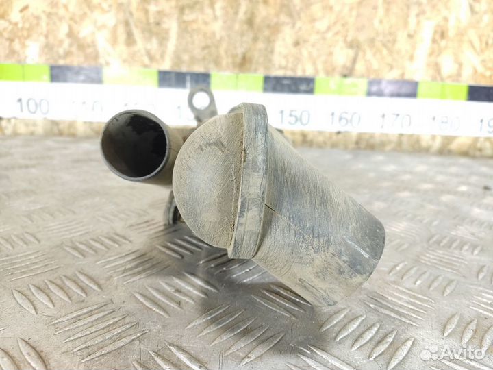 Патрубок воздушного фильтра Volkswagen Polo 1994-1