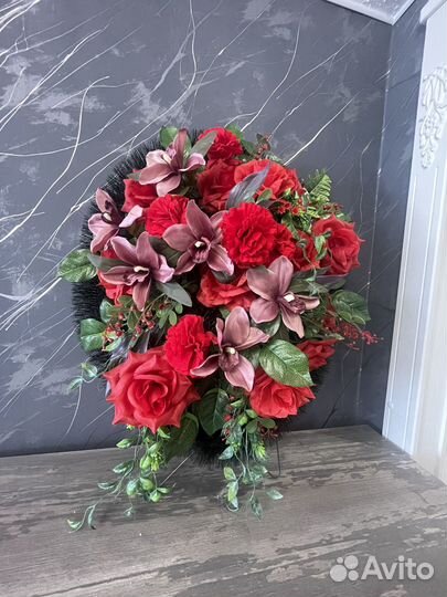 Ритуальные венки Искусственные и Живые