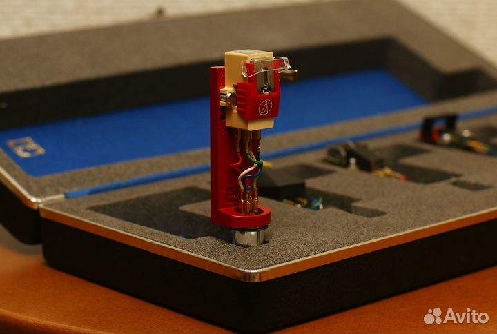 Audio Technica AT-10 G RD Шелл